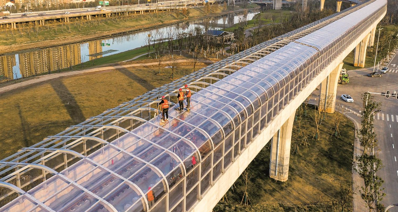 轻轨火车声屏障